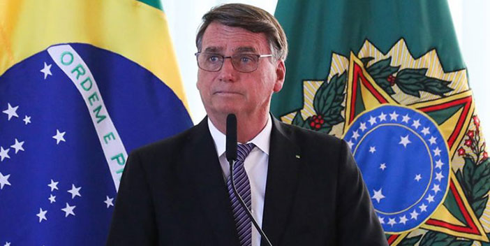 "Bolsonaro patrocina espetáculo patético e perigoso", afirmam centrais sindicais